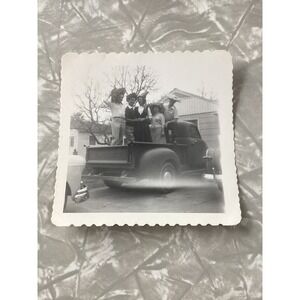 Vtg 1953 Easter Day Photo Group in Chevrolet Pickup Truck Deckle Edge 3.5x3.5